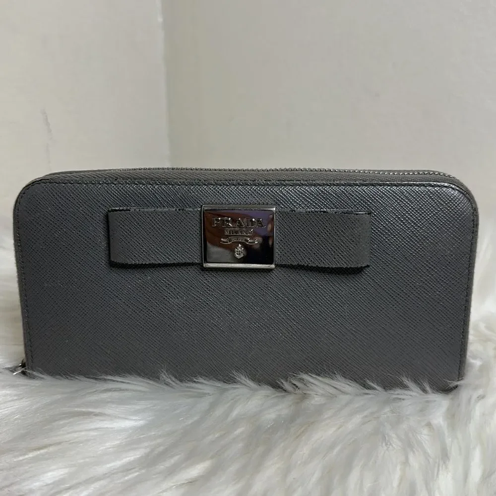 💯Authentic Prada Safiano Zipped Around Long Wallet 🍀